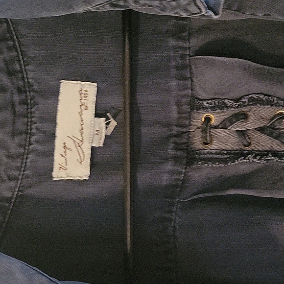 Soft button down - Picture 2 of 3